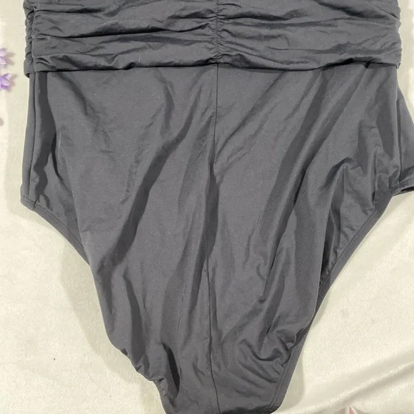 NWT Bleu by Rod Beattie [ 20W ] Urban Goddess‎ Keyhole One-Piece Swimsuit